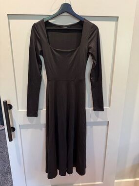 Cider Black Long-Sleeve Square Neck Midi Dress